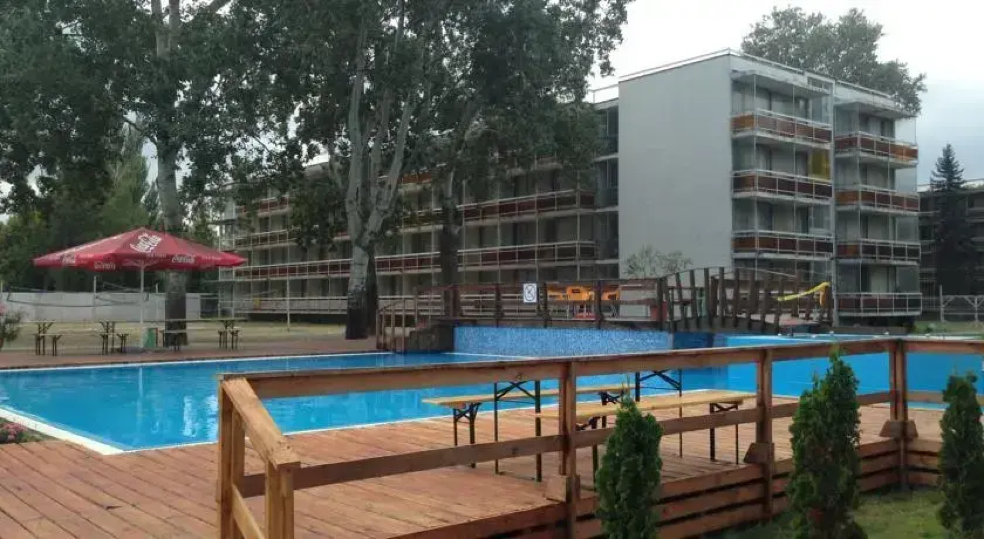 Party Beach Youth Hostel