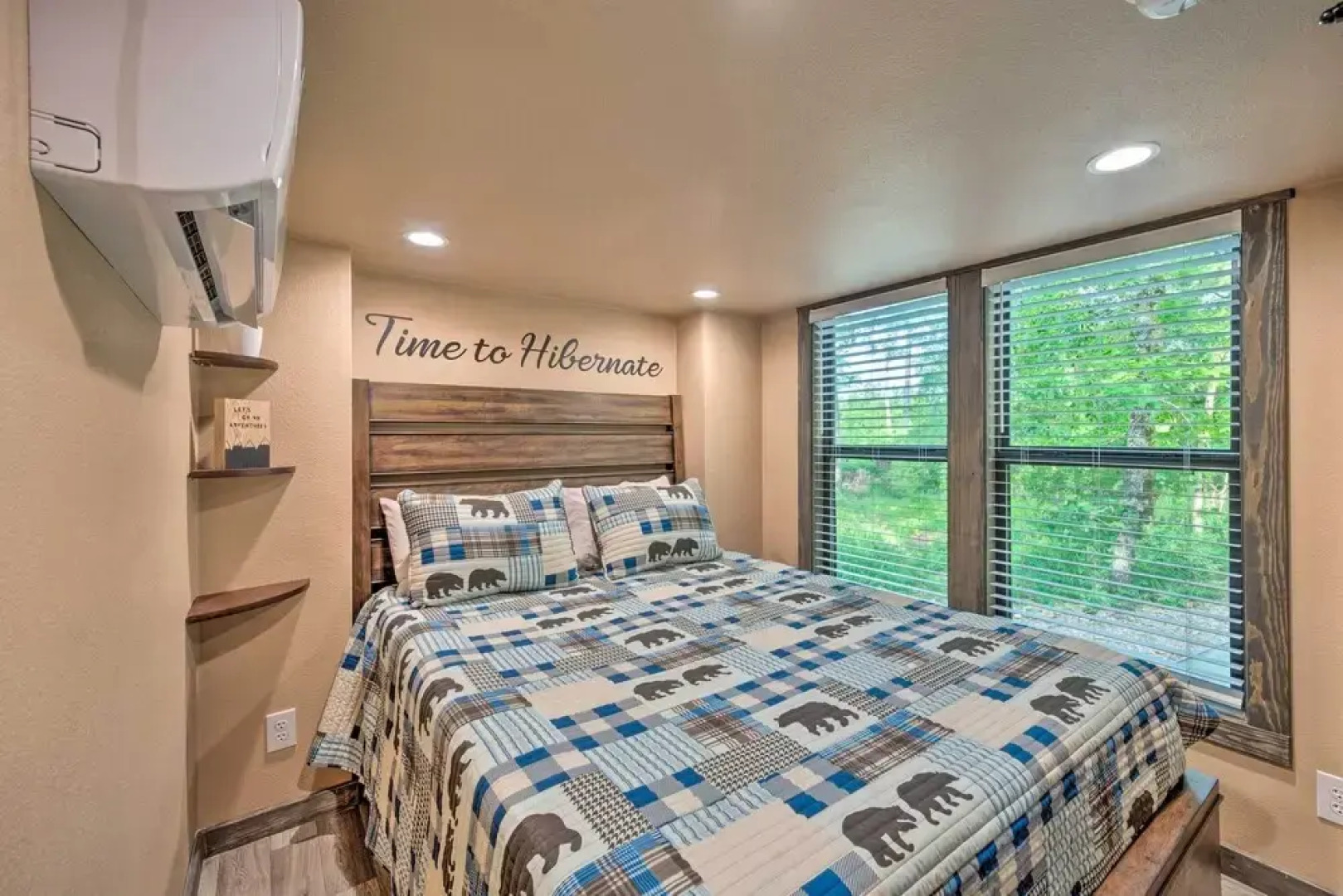 Broken Bow Tiny Home w/ Fire Pit: 4 Miles to Lake!