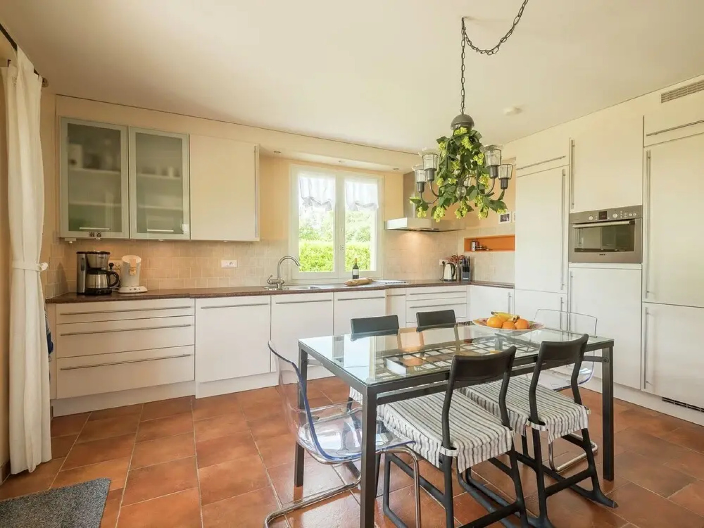 Spaciosu Holiday Home in Sadillac with Swimming Pool