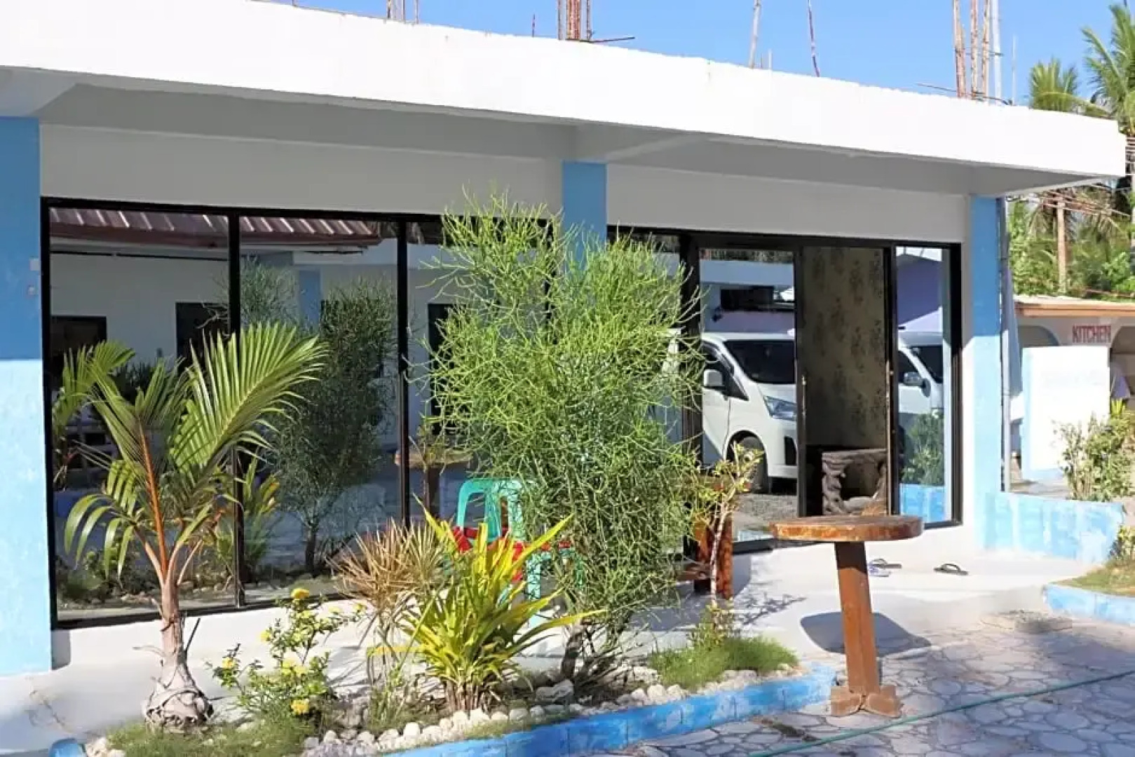 Belle's Beach Resort