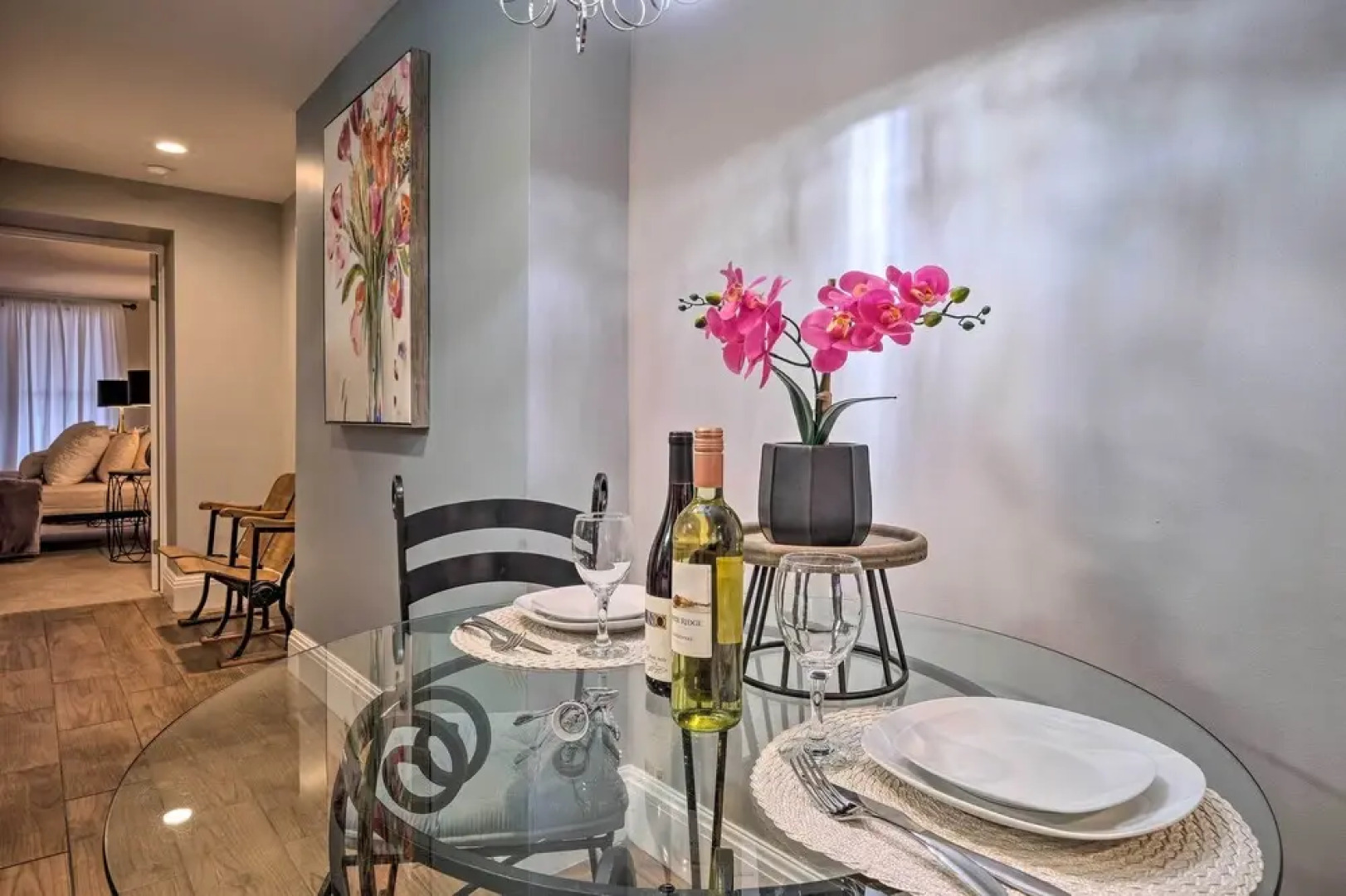 Charming Apt W/patio: Walk to Downtown Albany