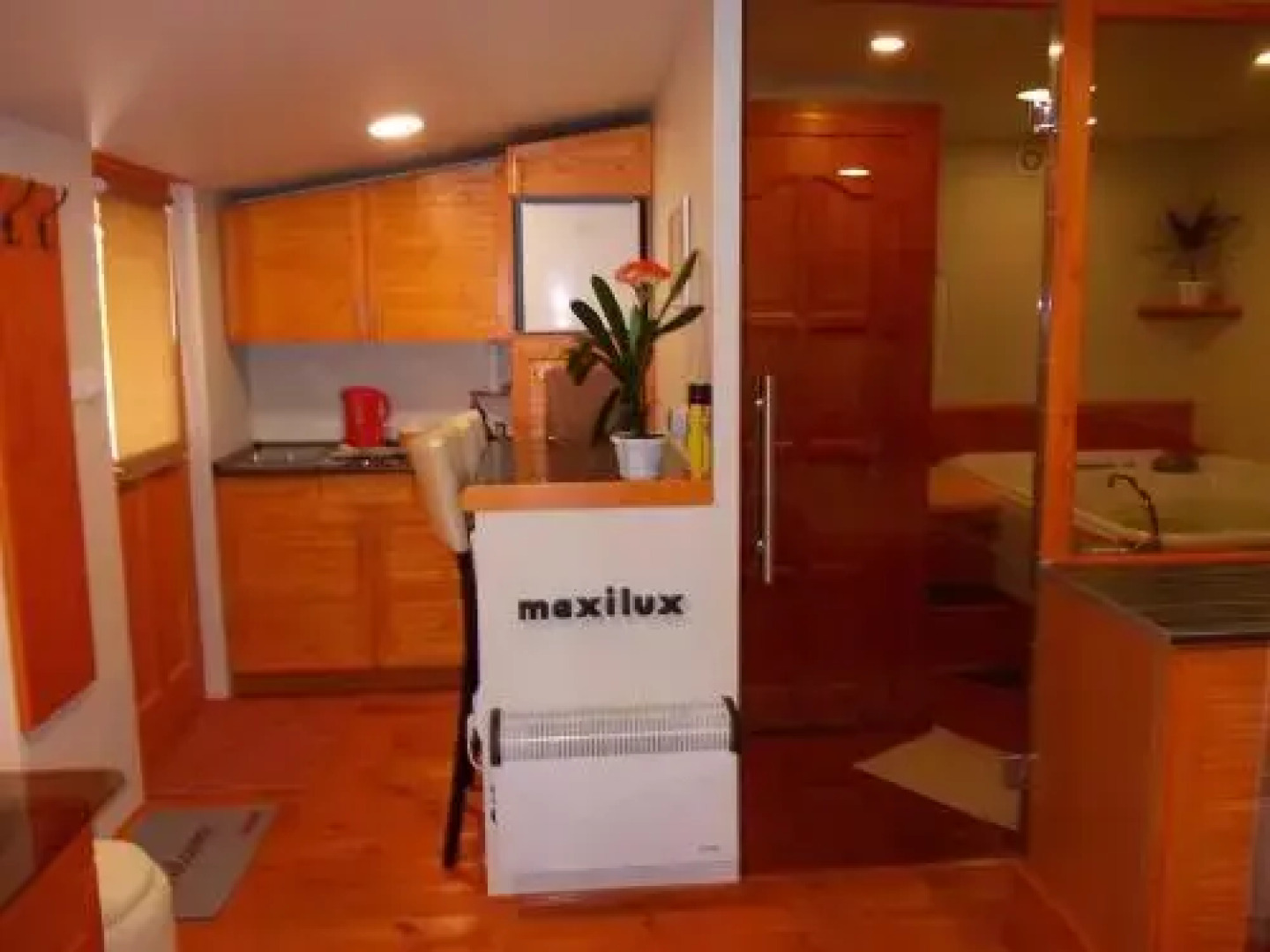 Maxilux Studio