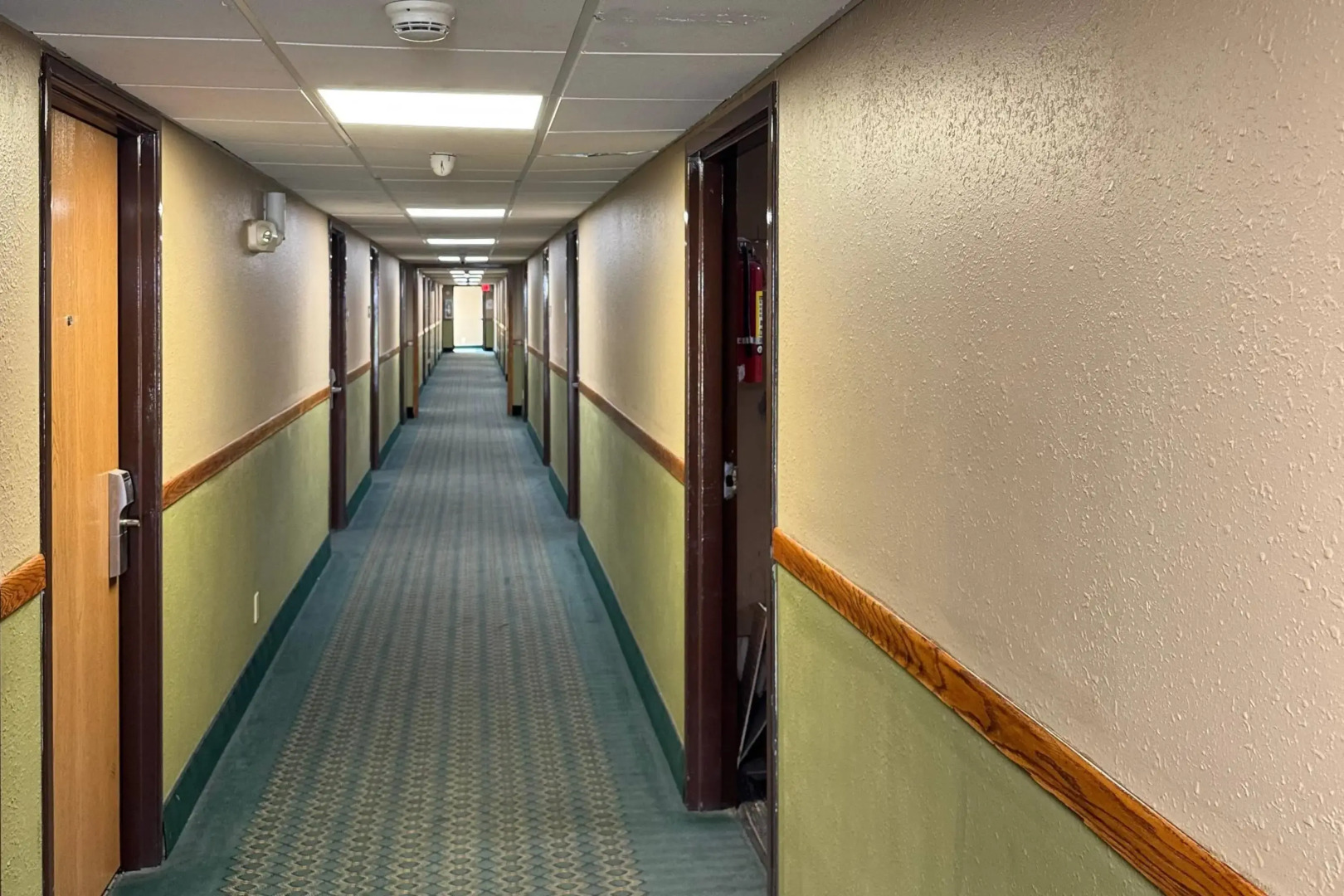 Super 8 by Wyndham Mendota I-39