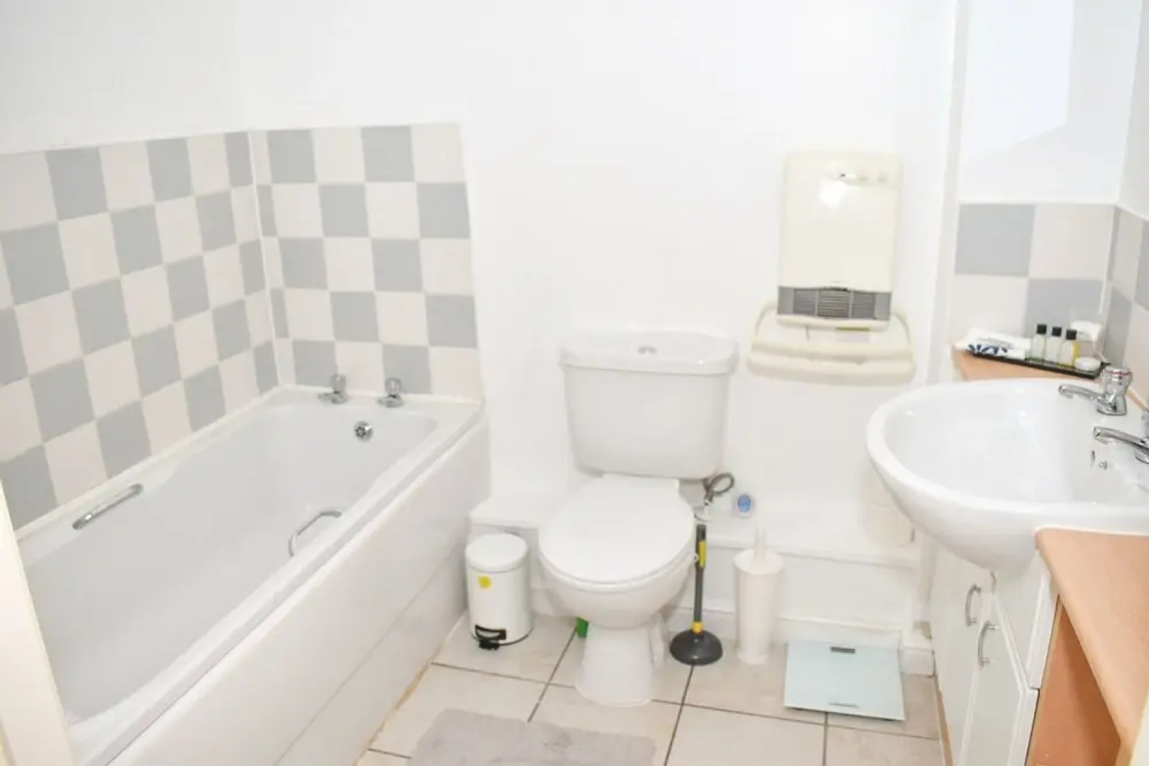 Lovely 2-bed Apartment in West Bromwich