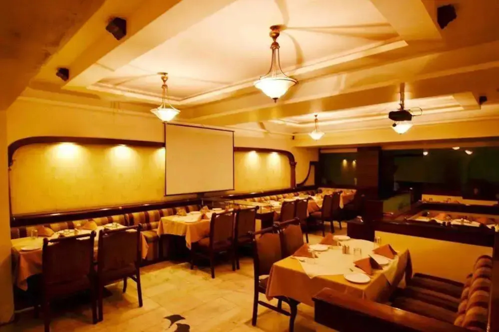 Oyo 1468 Princes Palace