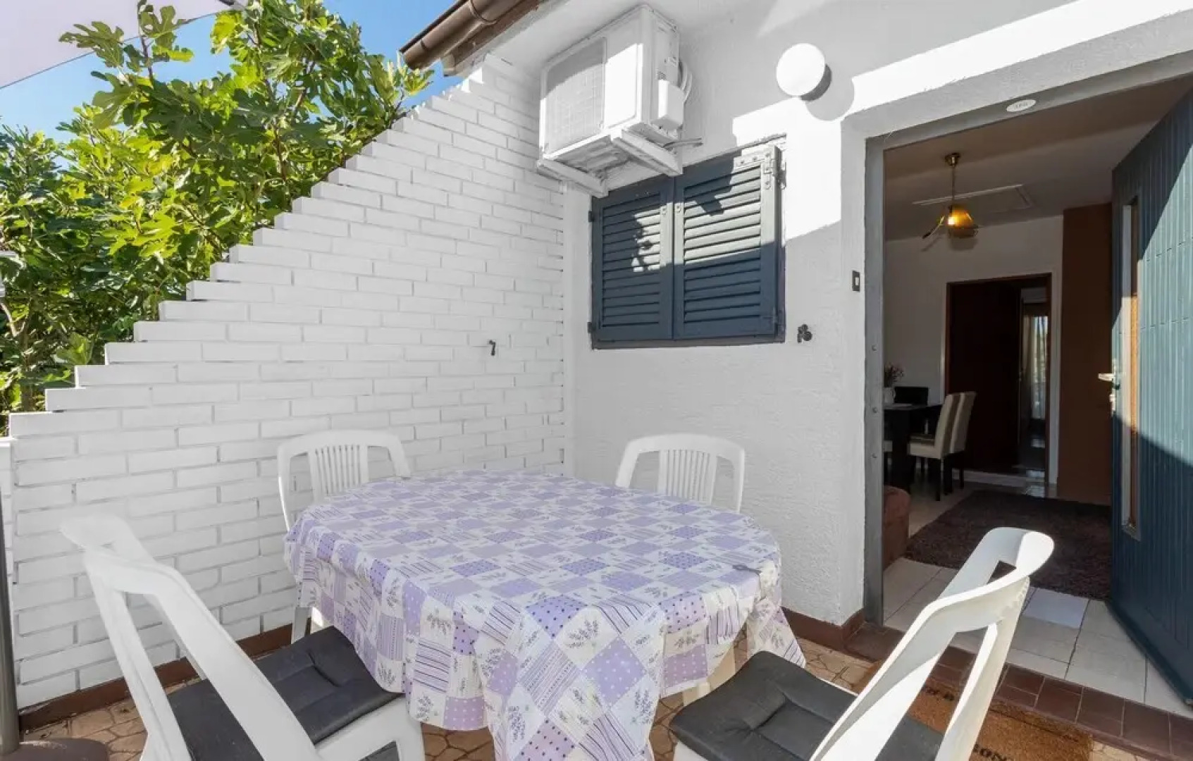 Beautiful Home in Malinska With Wifi and 2 Bedrooms
