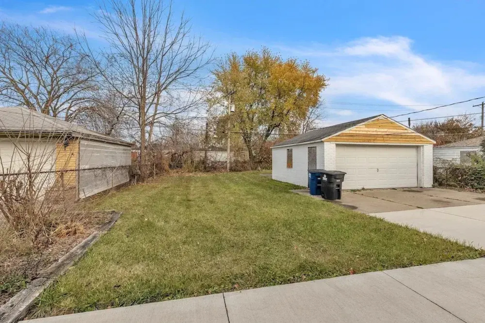 Cozy 3br Westland Retreat 3 Bedroom Home by RedAwning