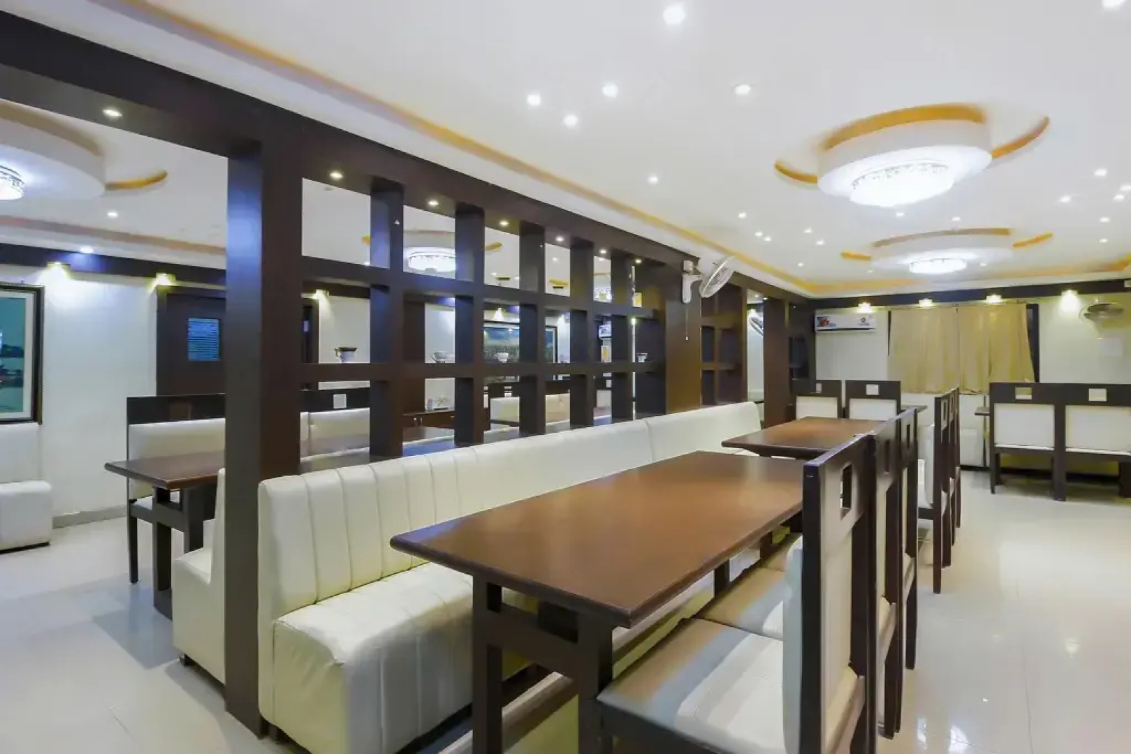 Nine Star Hotel