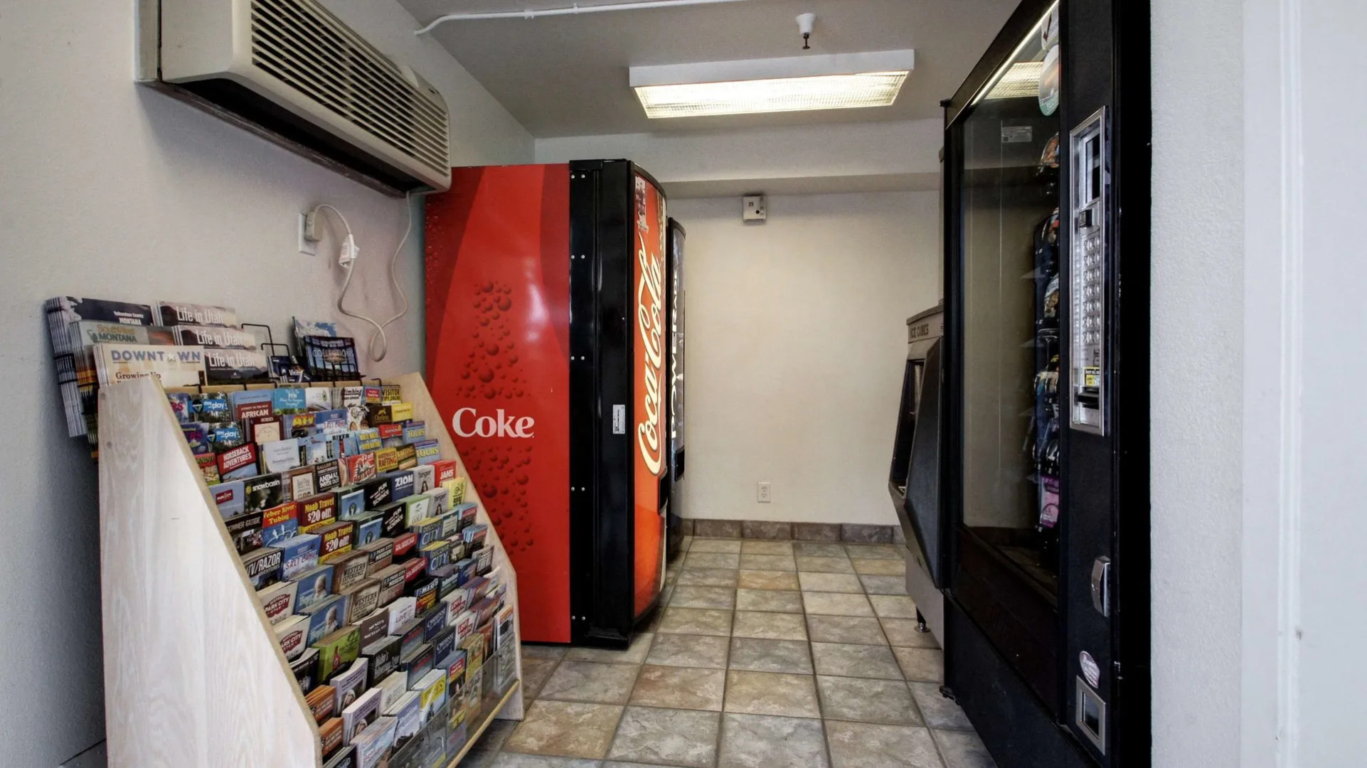 Super 8 by Wyndham Woods Cross/Salt Lake City North