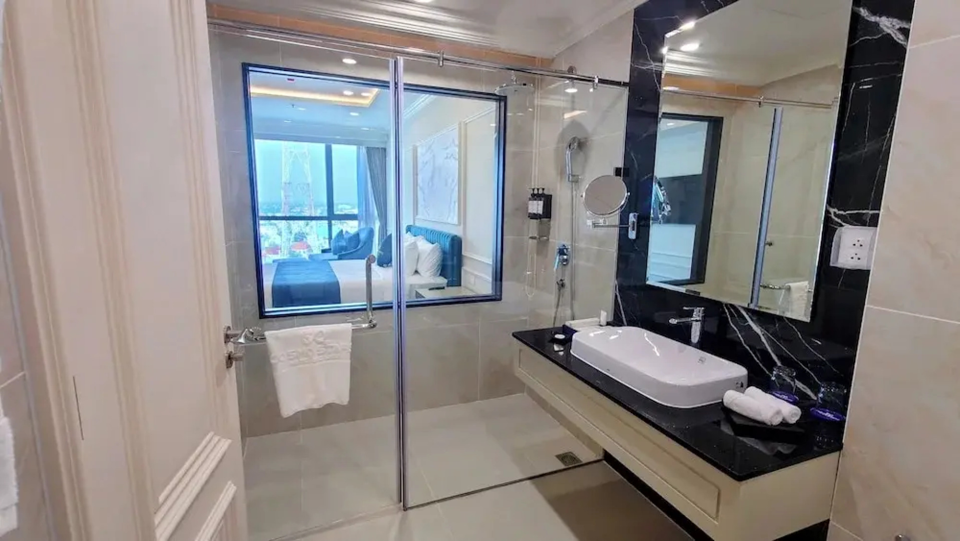 Cosmo Stars Hotel Bac Lieu