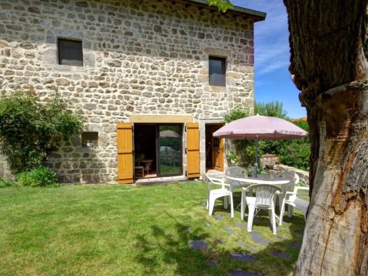 Gîte Marols, 4 pièces, 6 personnes - FR-1-496-1