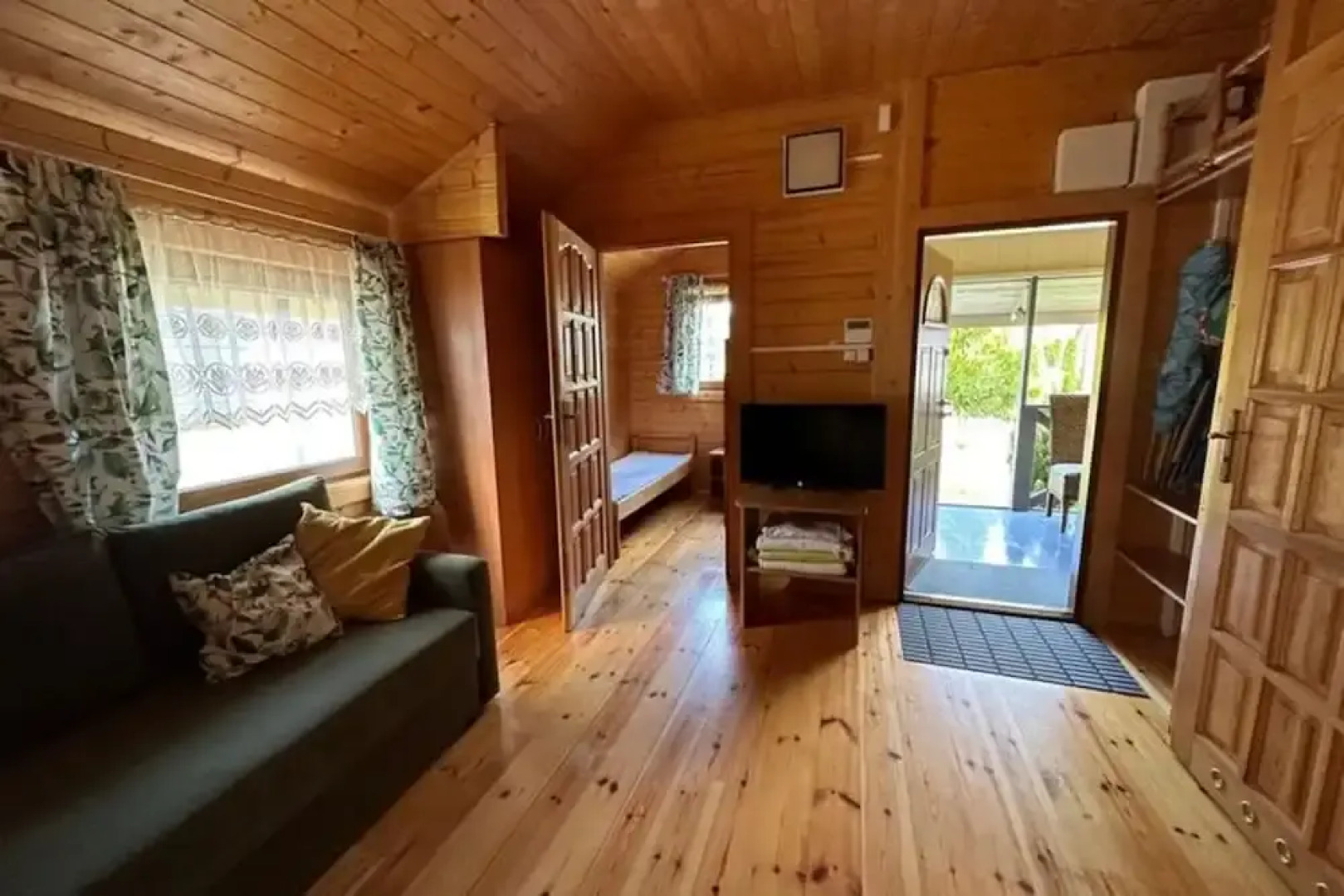 Comfortable Holiday Homes, Bobolin