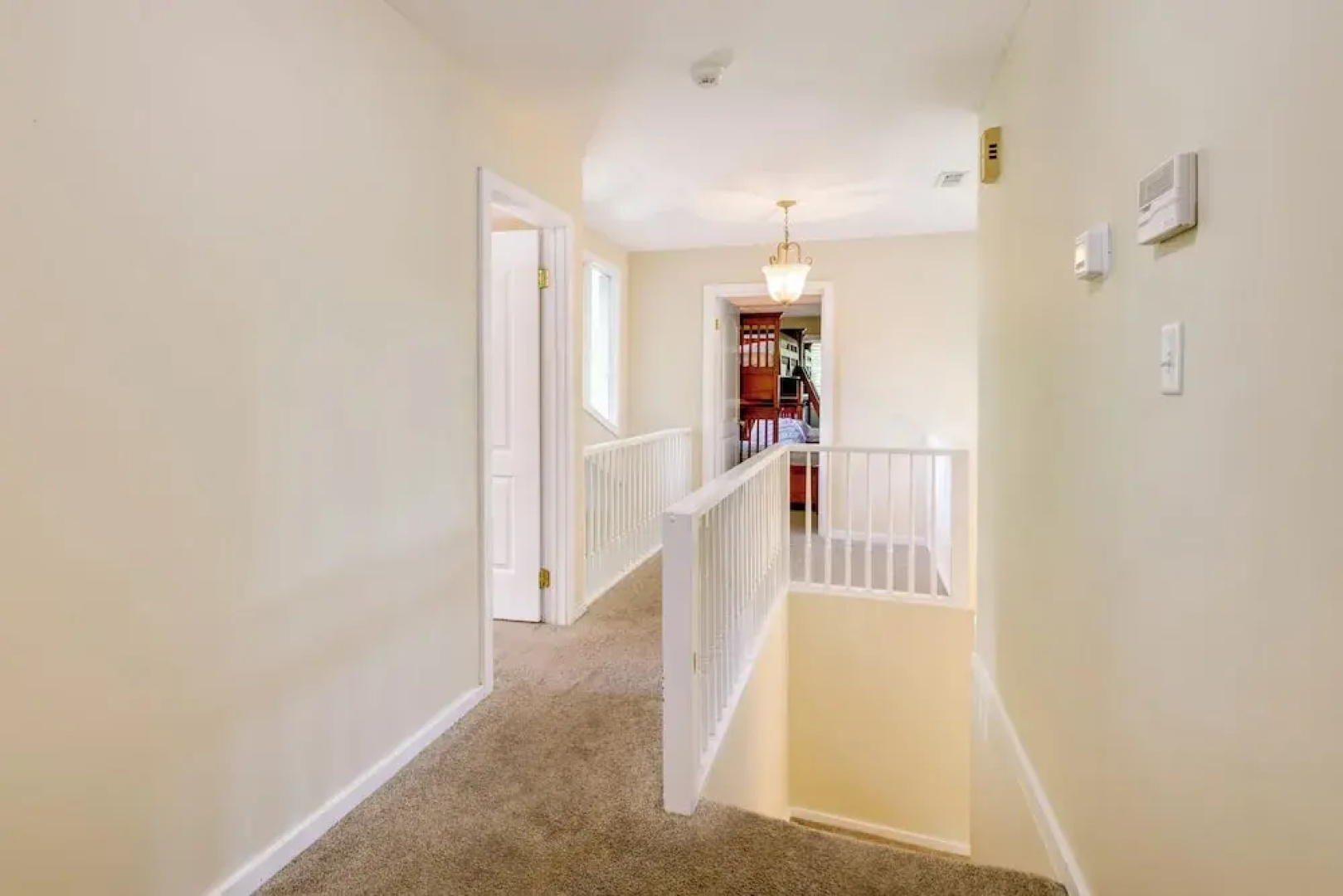 Lakefront Newport News Home, 6 Mi to City Center!