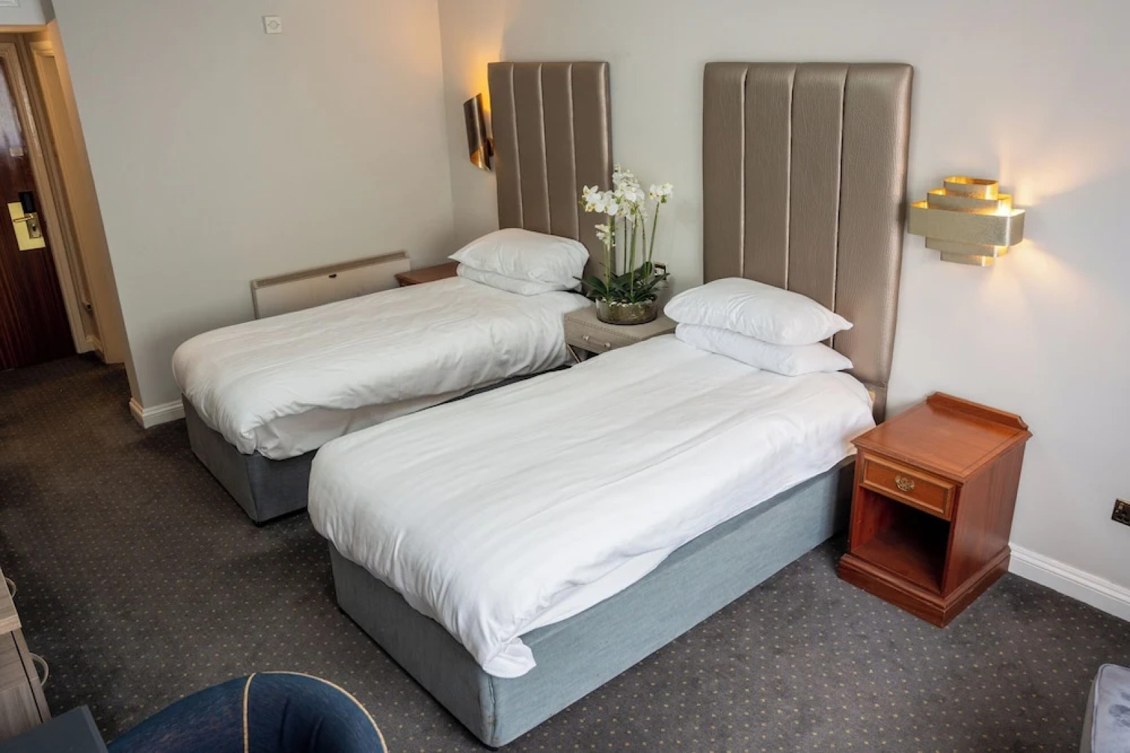 The Pear Tree Inn & Country Hotel