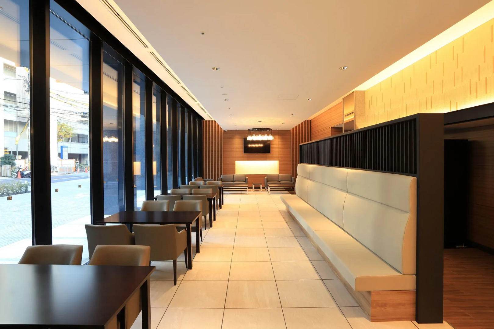 Smile Hotel Premium Osaka Hommachi