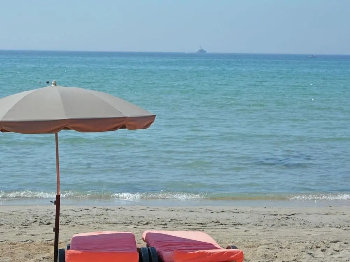 Spacious Villa in Tavernes with Private Pool