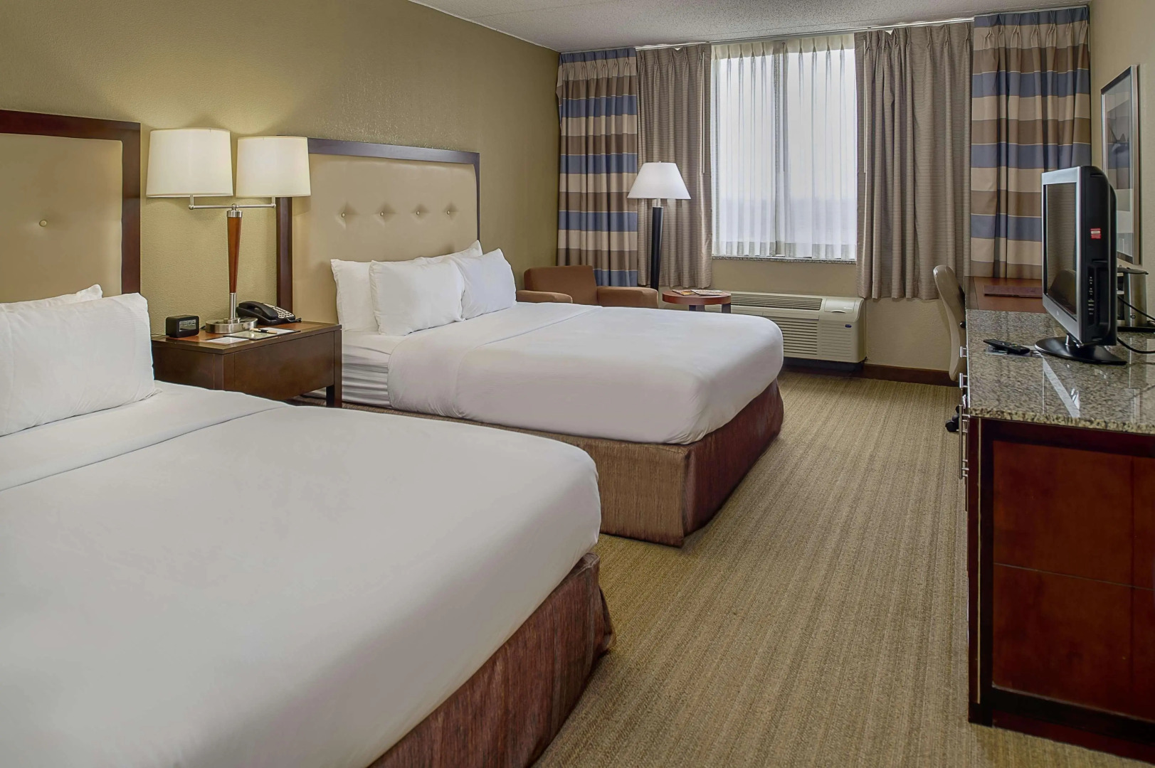 DoubleTree by Hilton St. Louis - Westport