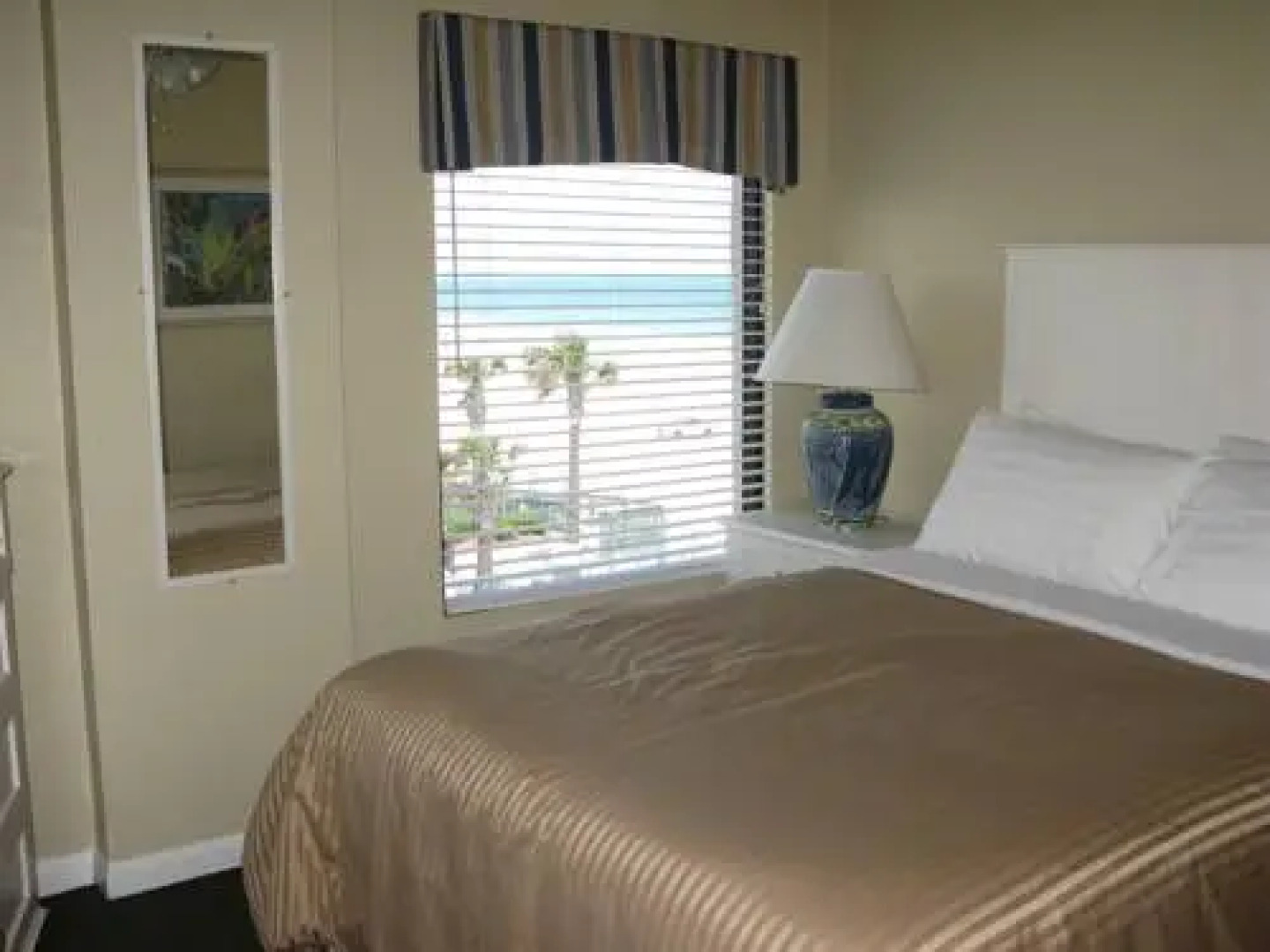 Tropic Shores Resort