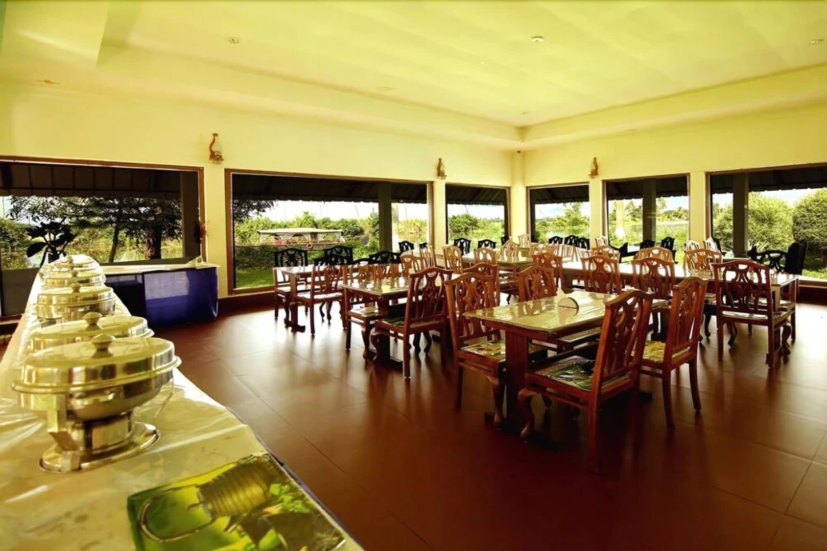 Manor Backwater Resort