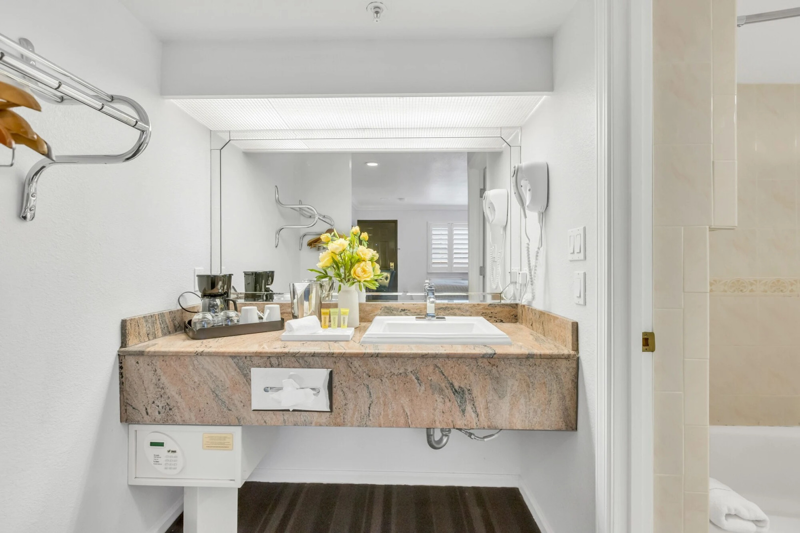 Napa Valley Hotel & Suites