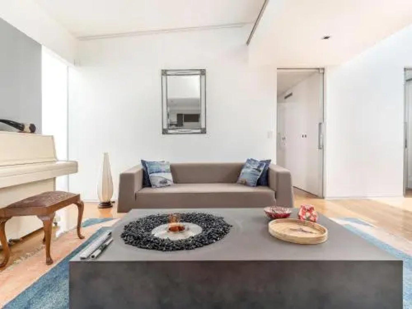 TASMAN DRIVE Gerringong 4pm check out Sundays