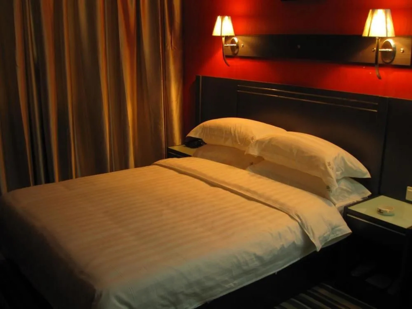 Huayi Business Hotel