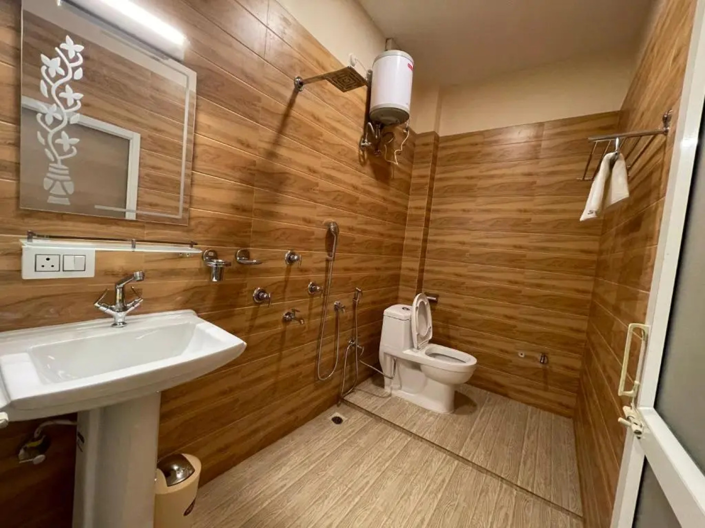 Jaldapara Forest Tourist Lodge