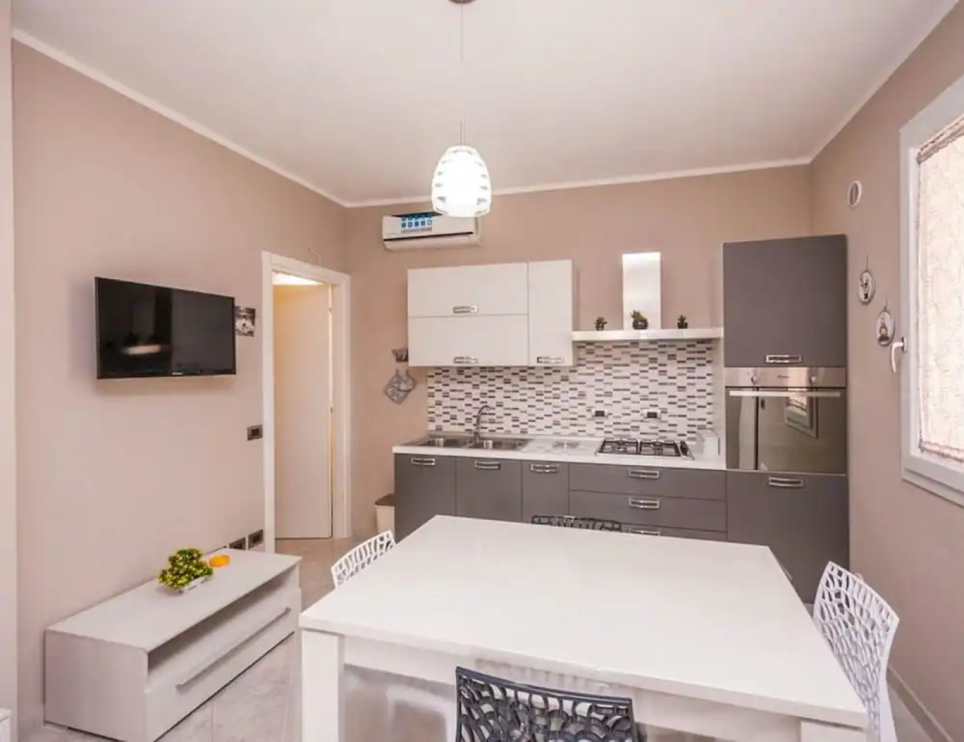 House With 3 Bedrooms in Gorgo Lungo Lascari, With Enclosed Garden and