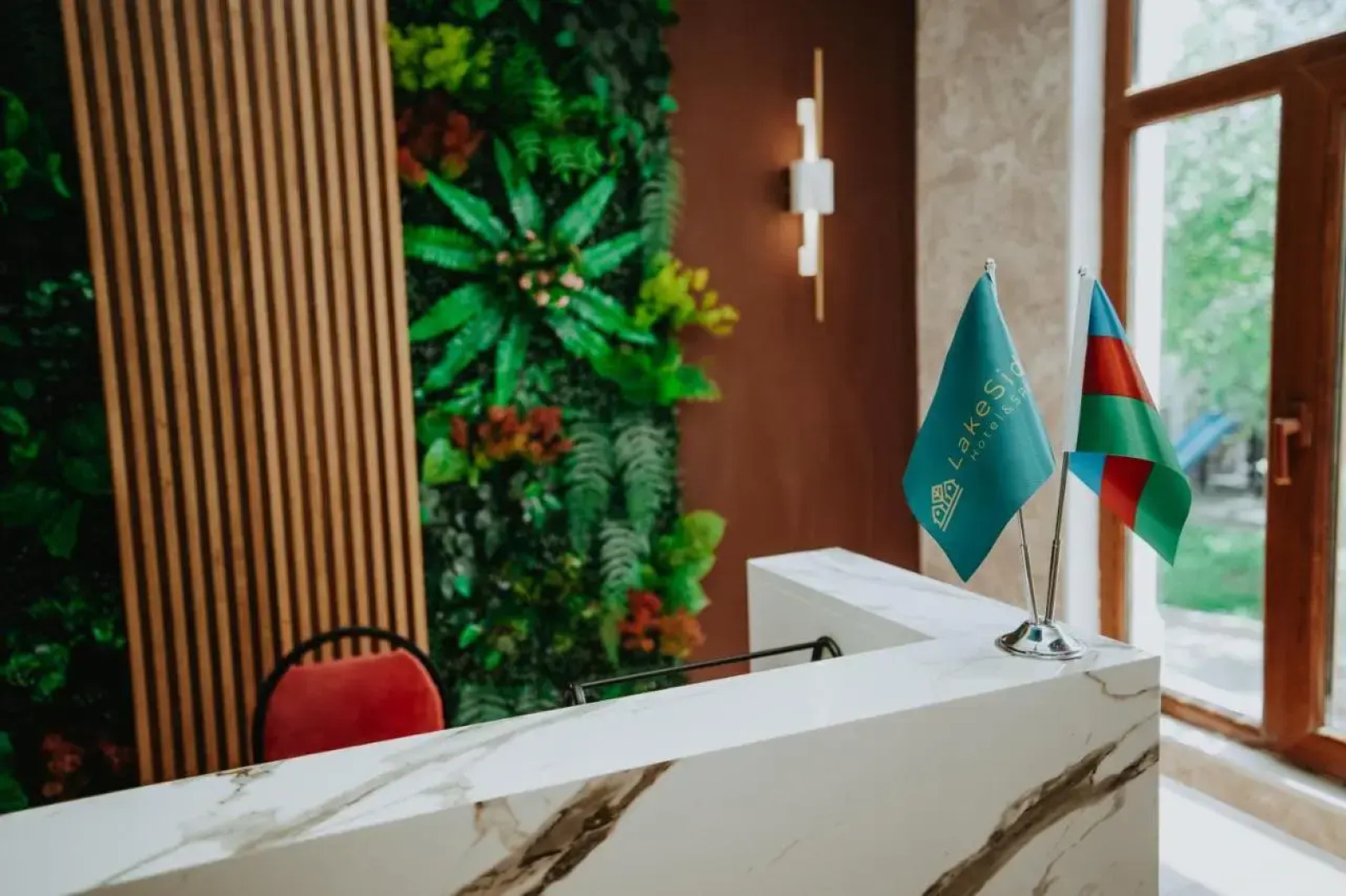 Lakeside Hotel & Spa