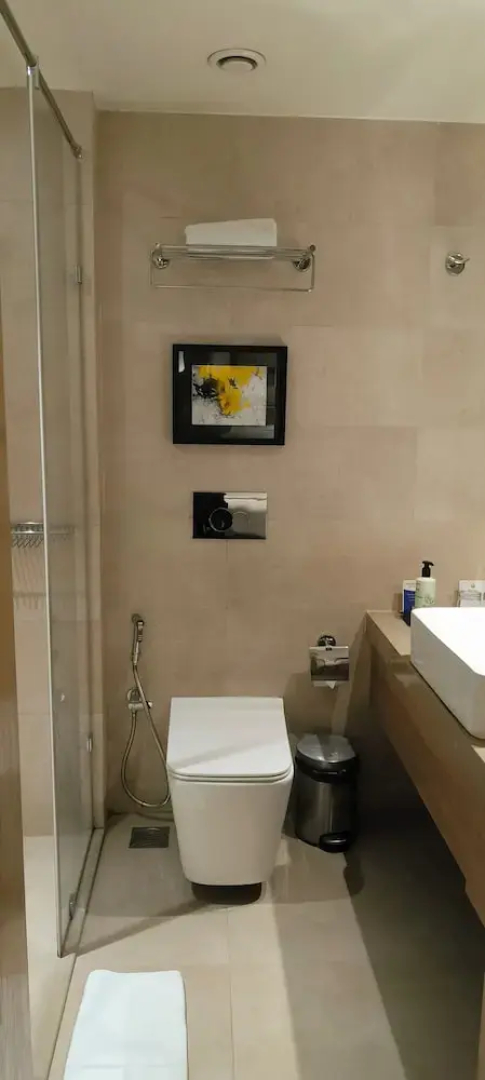 Royal Hometel Suites Dahisar Mumbai