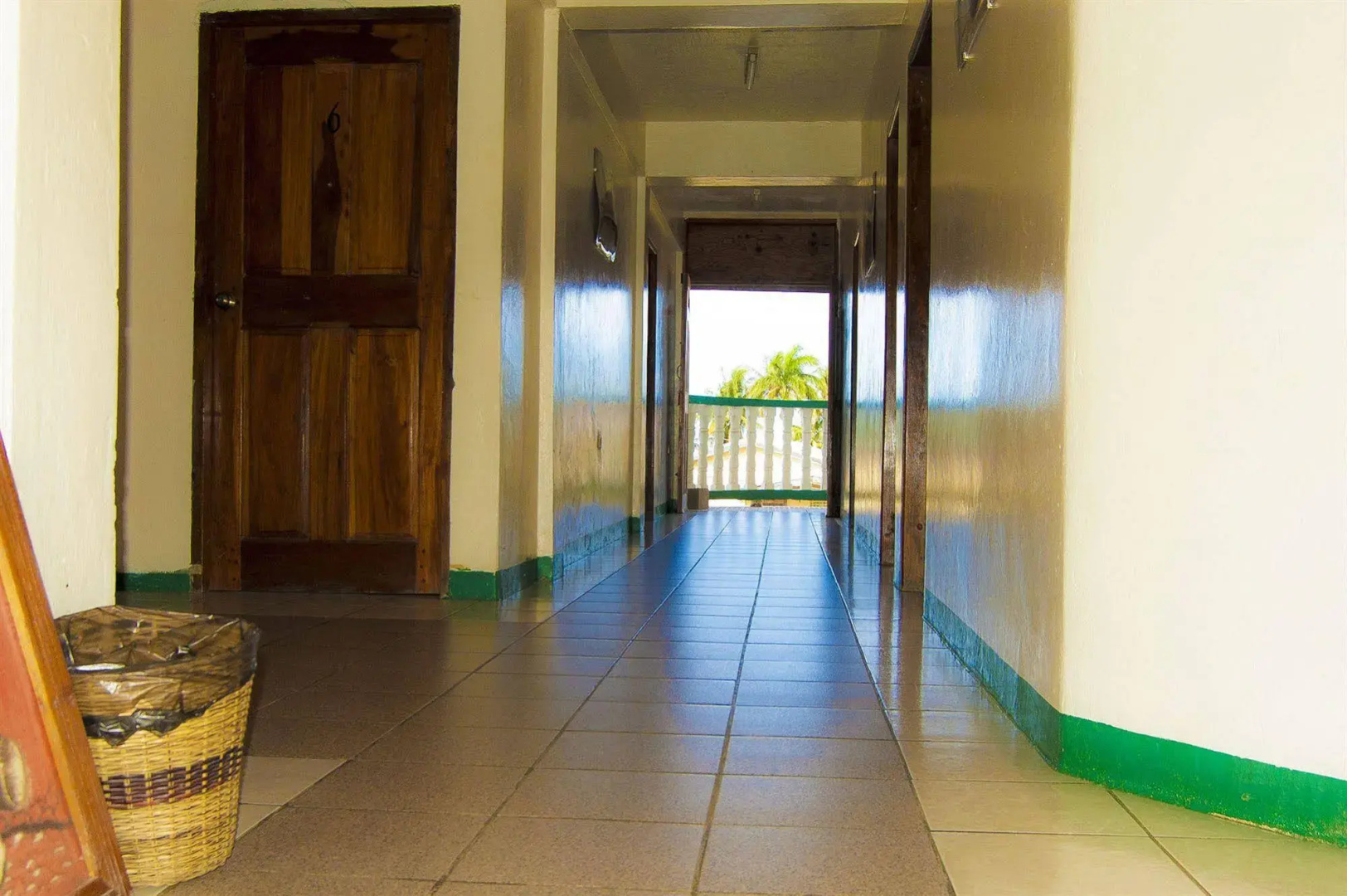 Chaleanor Hotel