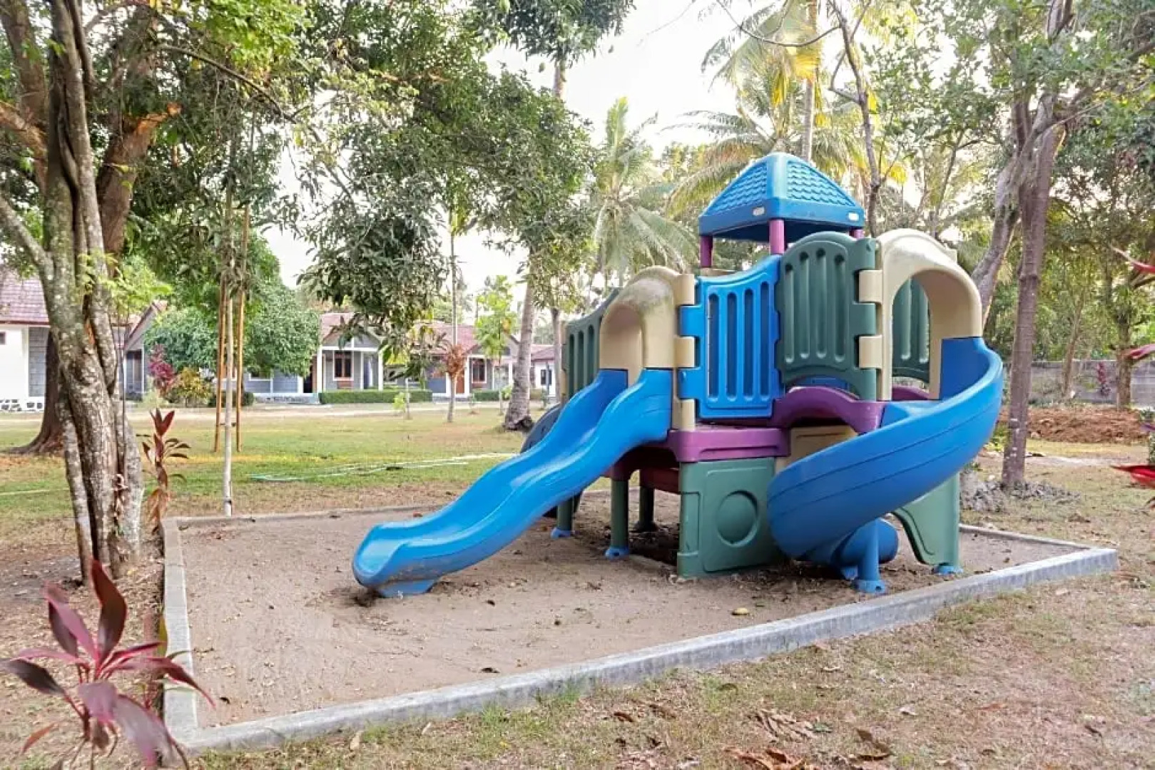 OYO 1395 Carita Asri Villas and Resort