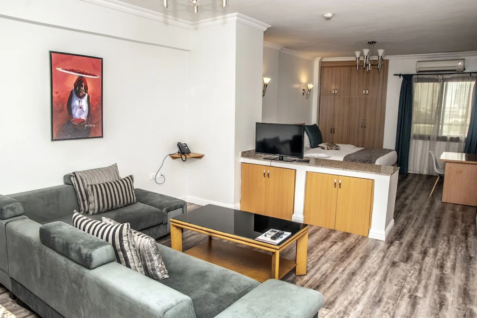 Maroko Bayshore Suites