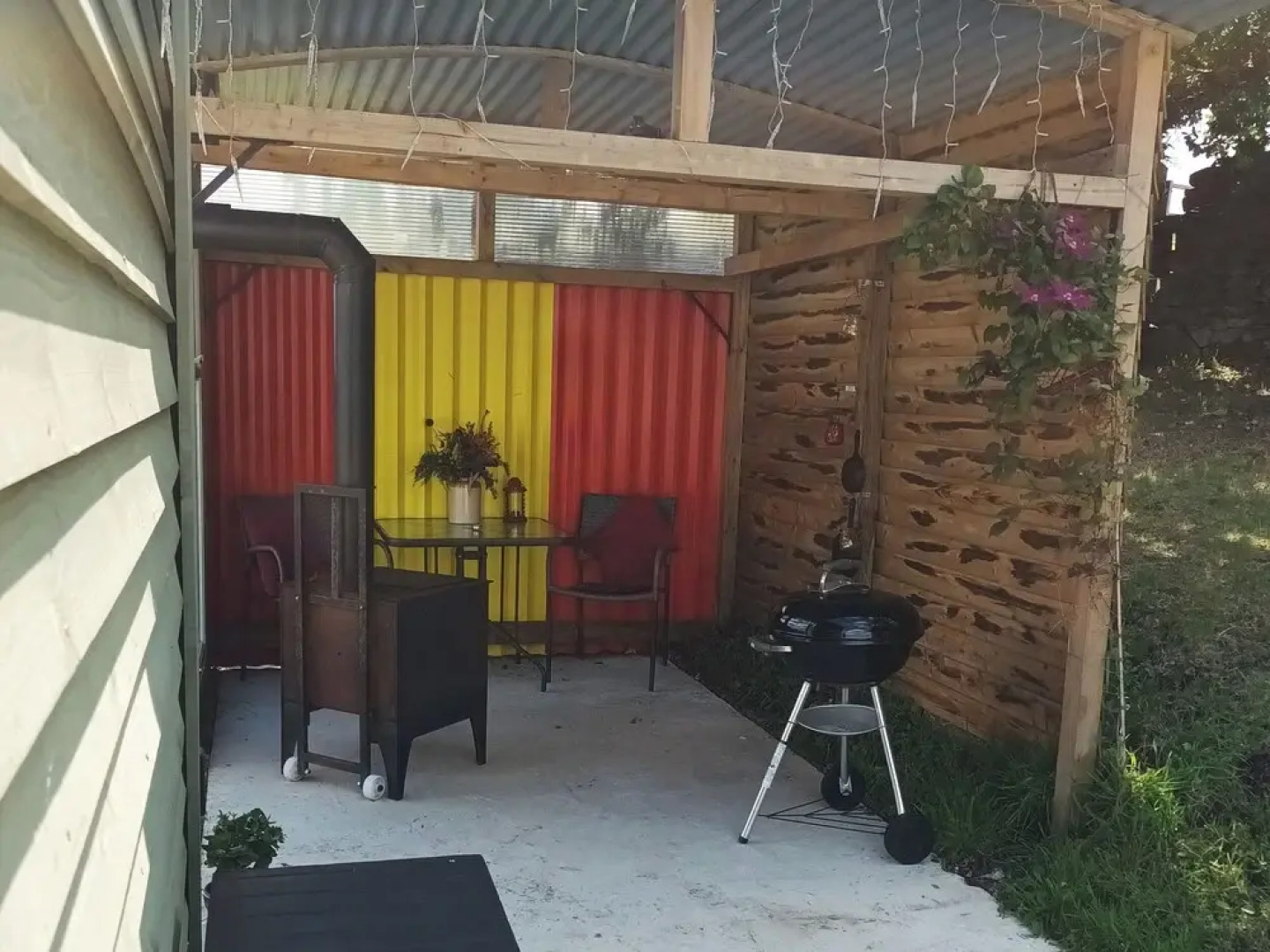 The Journeyman Luxury Shepherds Hut