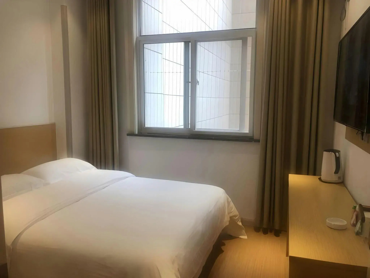 GreenTree Inn Tongchuan Yaozhou District New District Hospital