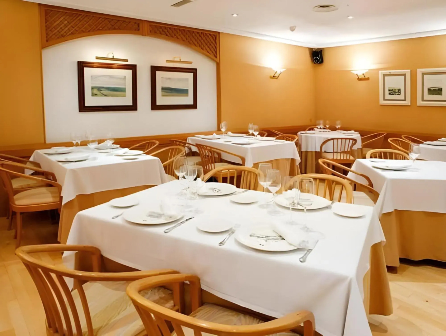 Отель Brujas de Irues 