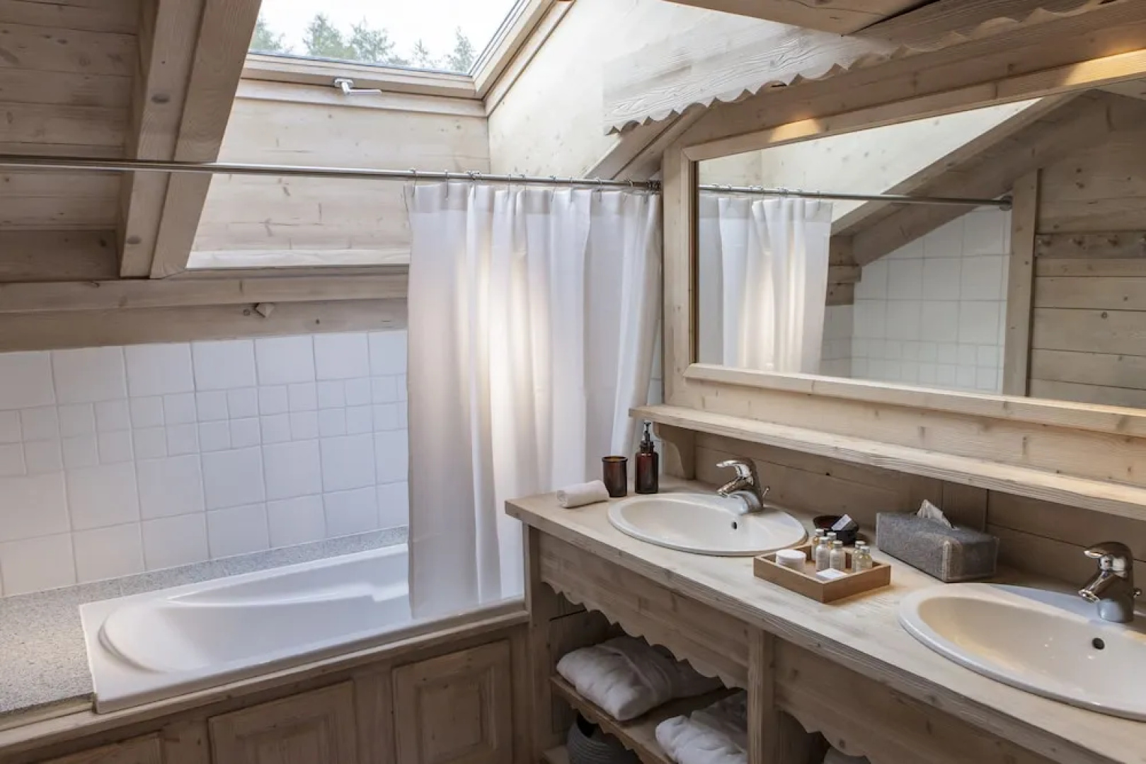 Le Cerf Amoureux Hotel
