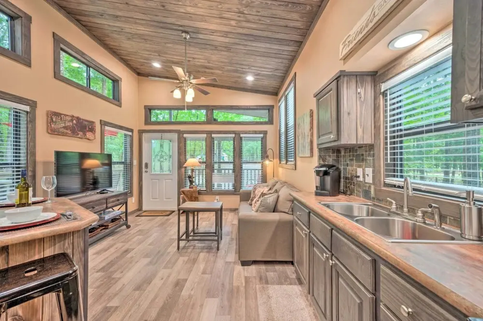 Broken Bow Tiny Home w/ Fire Pit: 4 Miles to Lake!