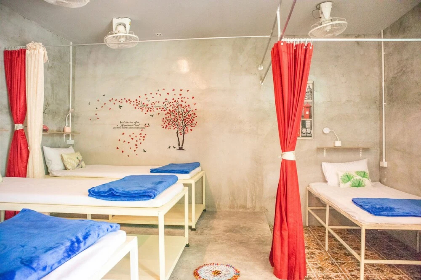 OYO 617 Tira Hostel chalong Phuket