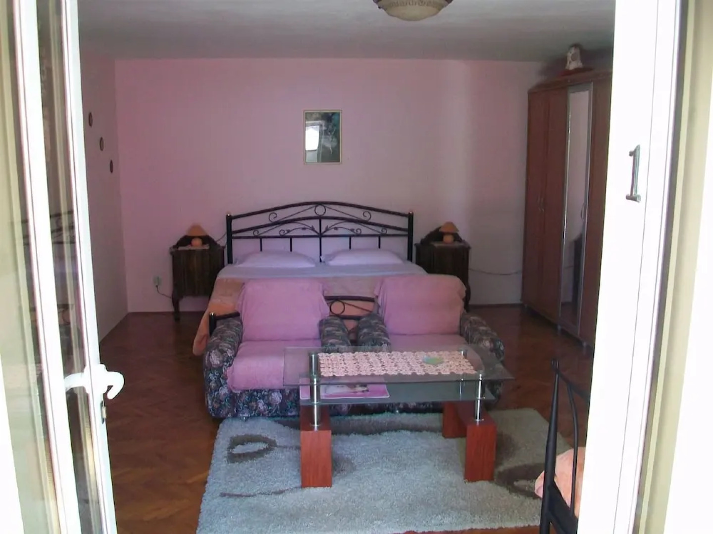 Apartments and Room Rukonic