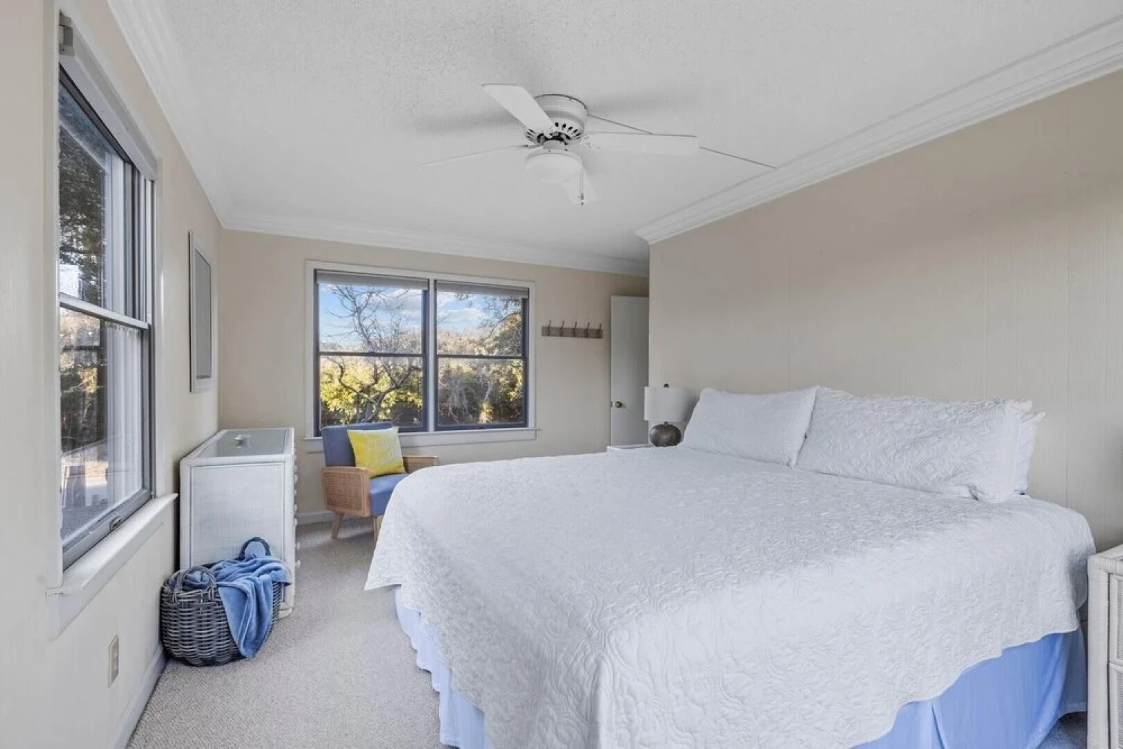 The Green Flash 4 Bedroom Home by RedAwning