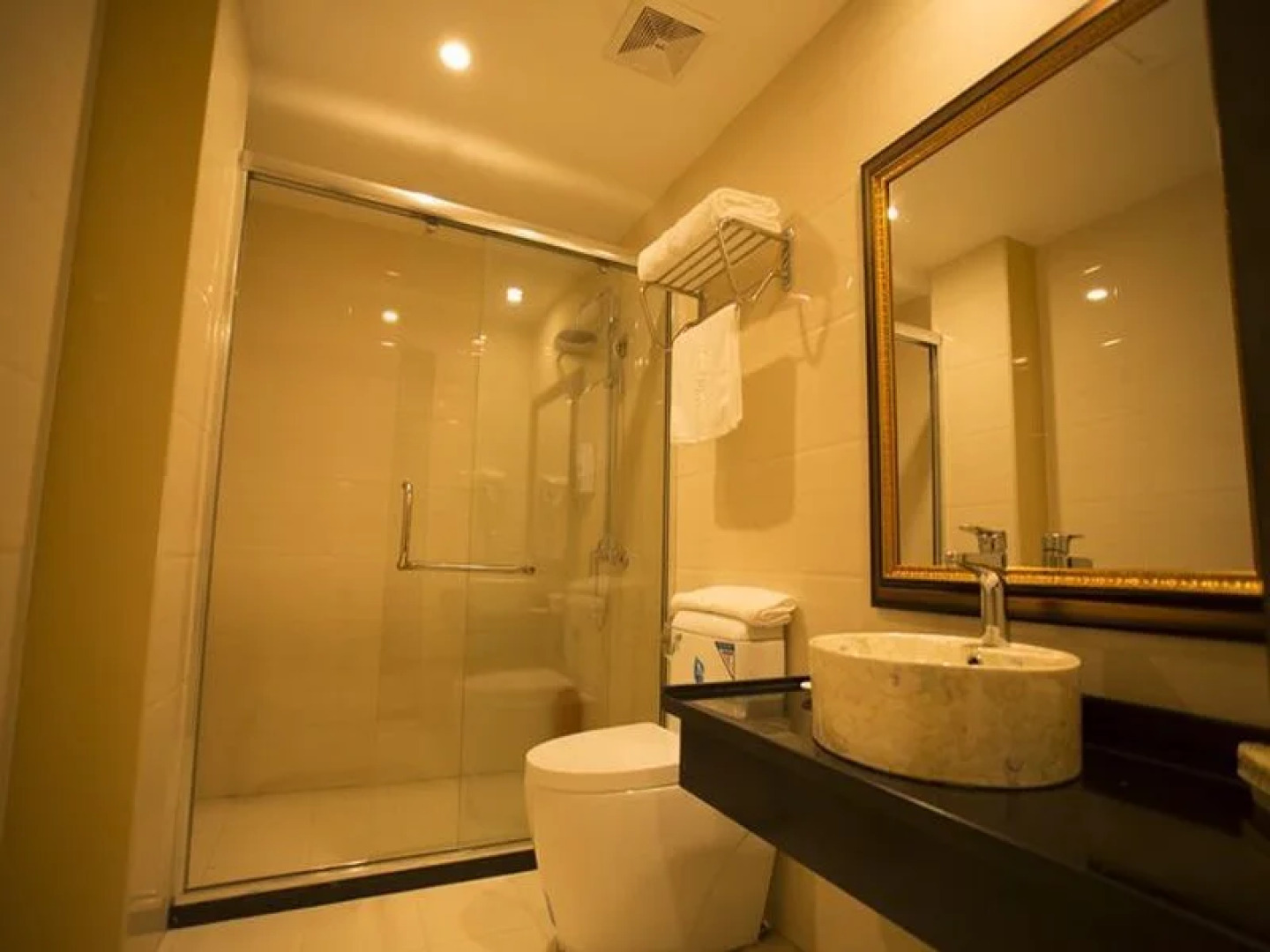 GreenTree Inn HeNan XinXiang LaoDong S Street ZangYing Bridge Business Hotel