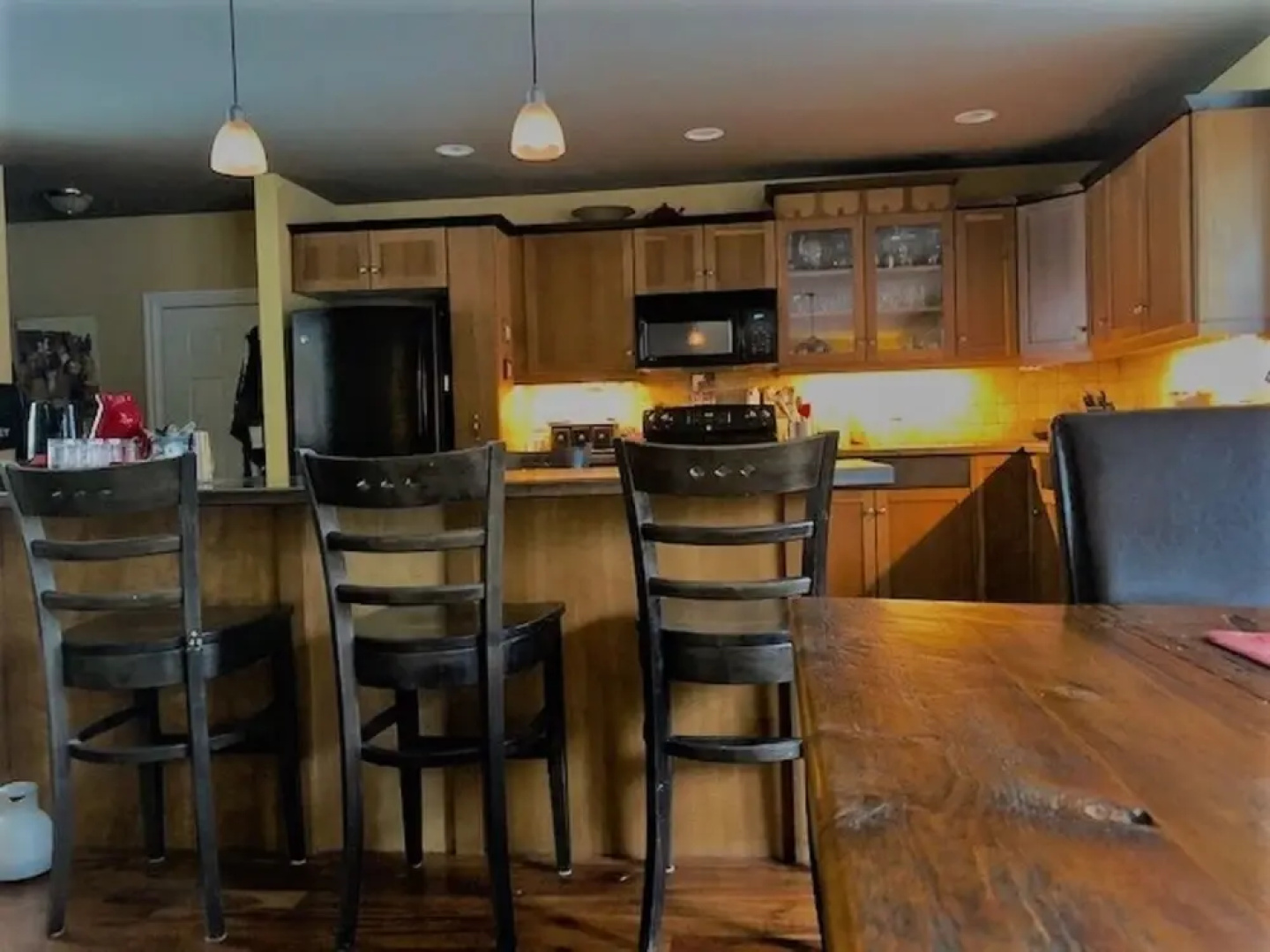 Auberge Kicking Horse Guest House