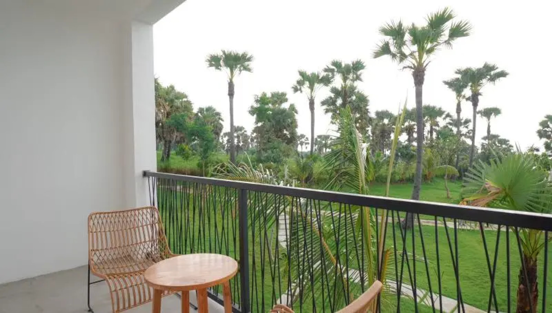 Palm Springs Bali Dive Resorts