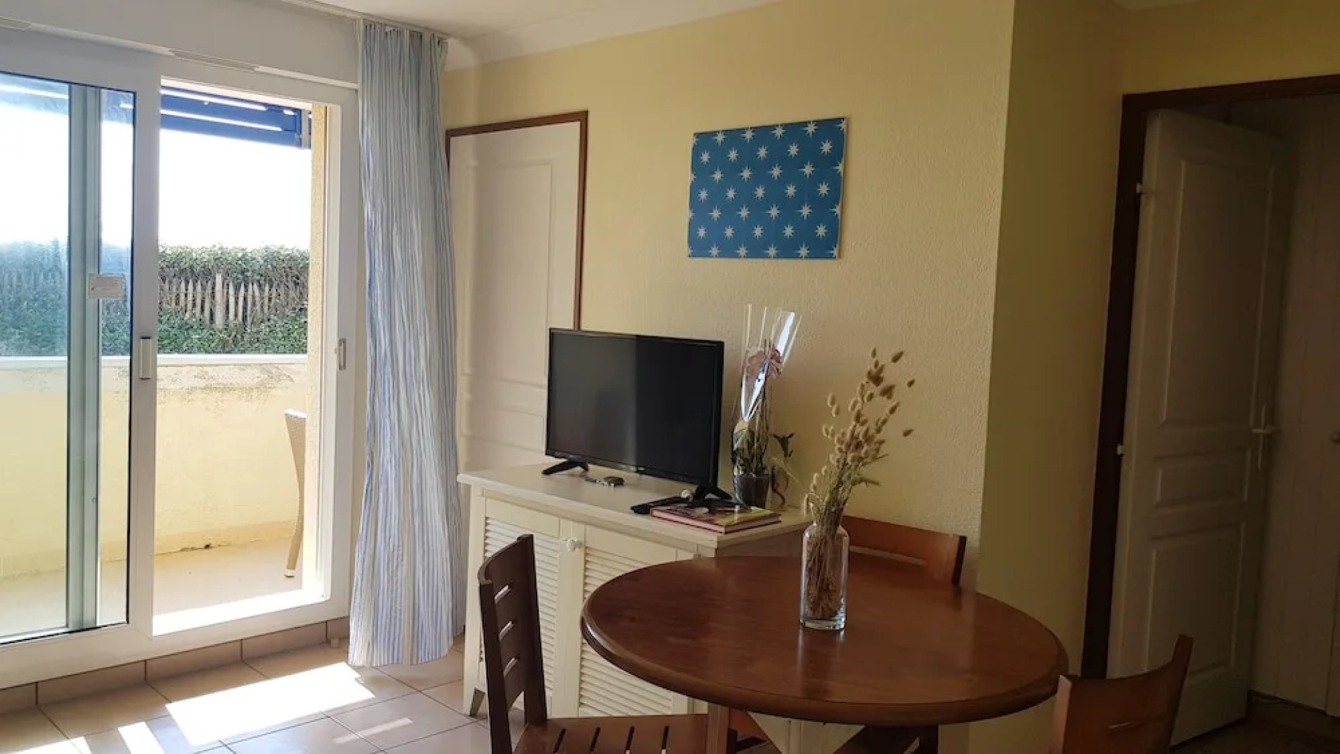 Apartment With one Bedroom in Lacanau, With Shared Pool and Furnished Terrace - 20 m From the Beach