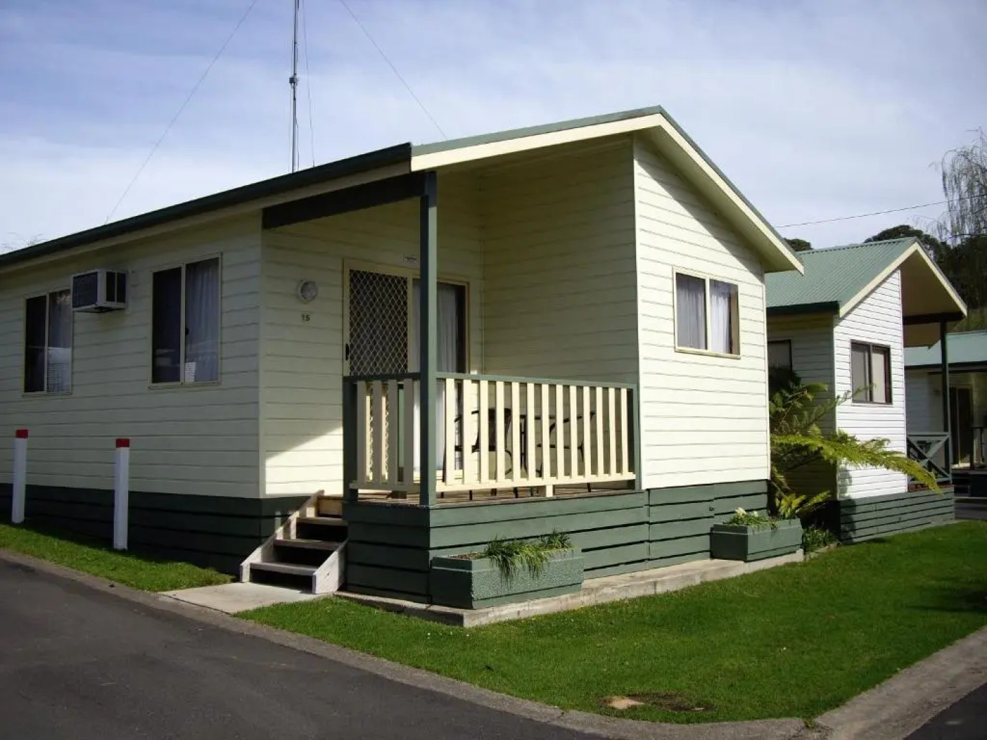 Pleasurelea Tourist Resort and Caravan Park