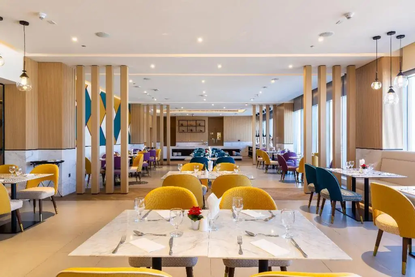 Отель Premier Inn Dubai Dragon Mart