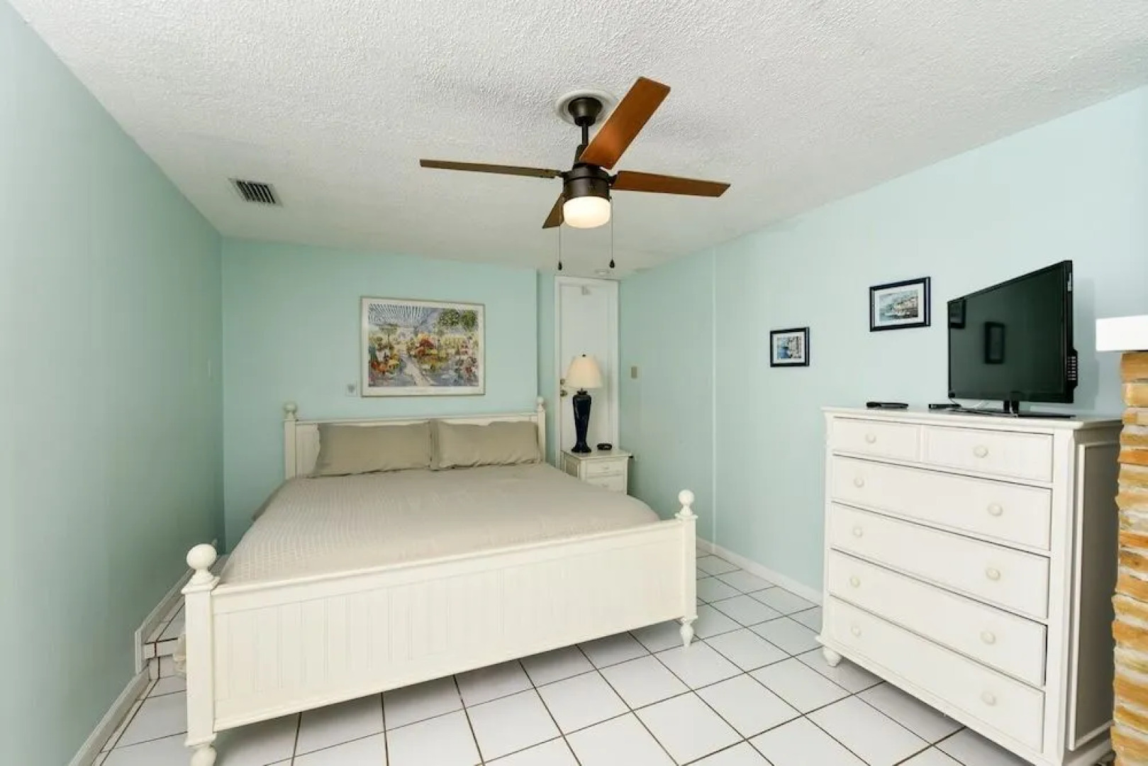 The Village House by Beachside Management