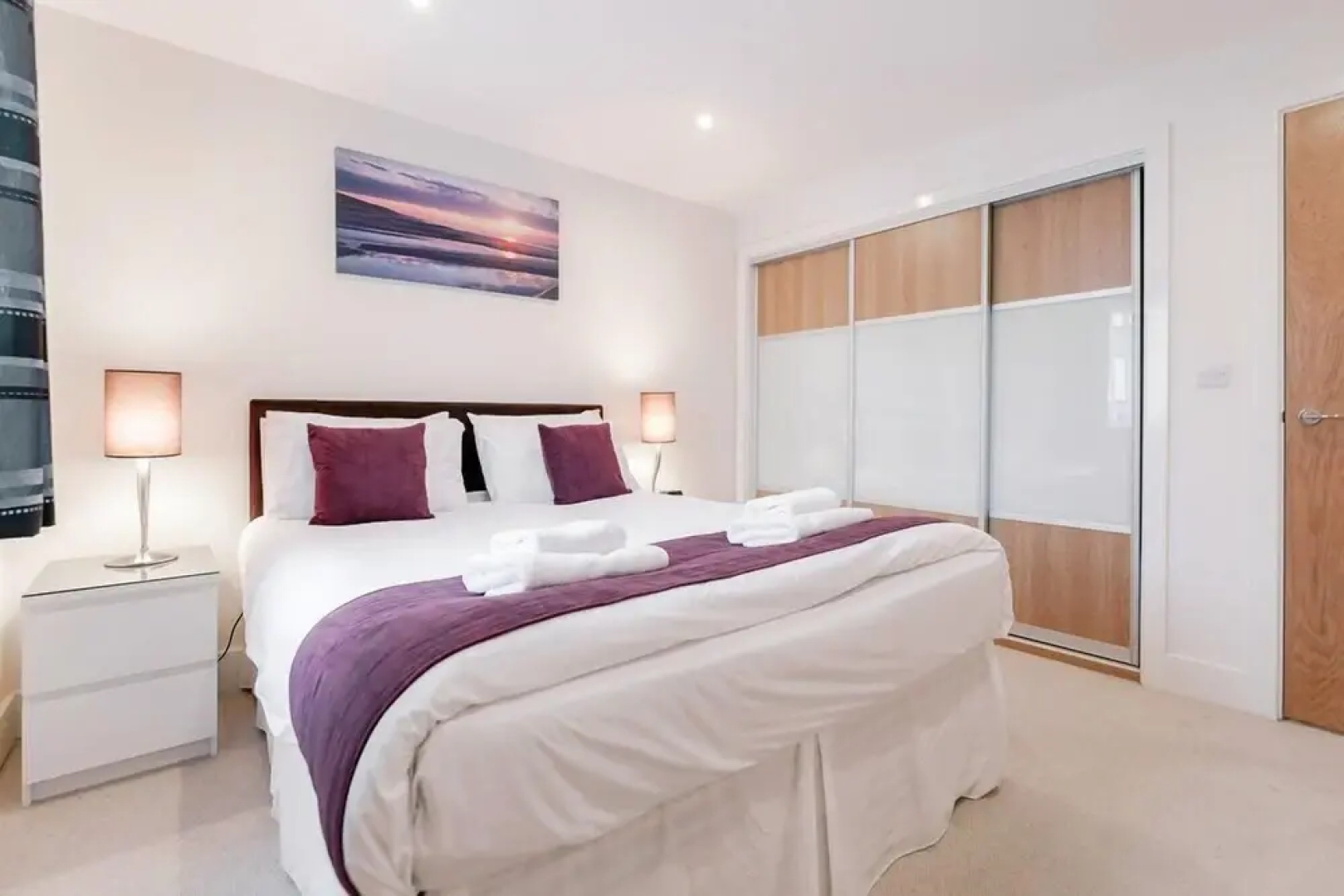 Roomspace Apartments -Capitol Square