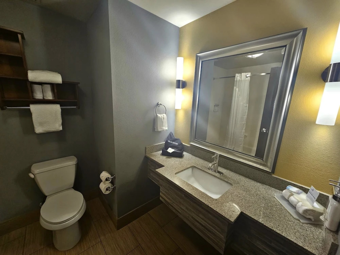 Holiday Inn Express & Suites Perry-National Fairground Area
